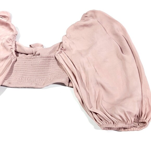 URBAN OUTFITTERS x Kimchi Blue Lola Tie-Front Cropped Top with Puff Sleeve XS - Picture 9 of 11